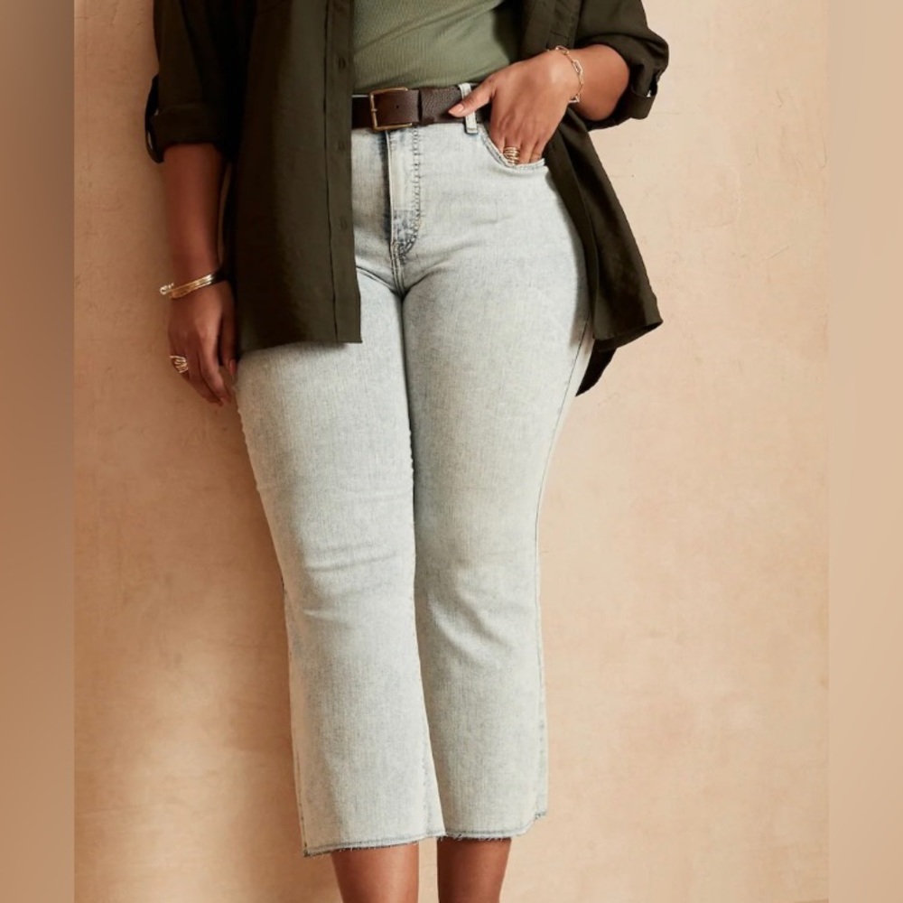 Banana Republic Curvy Cropped Bootcut Jean in Light Wash.